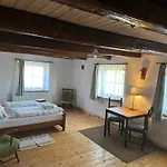 Zacisze Farm stay *